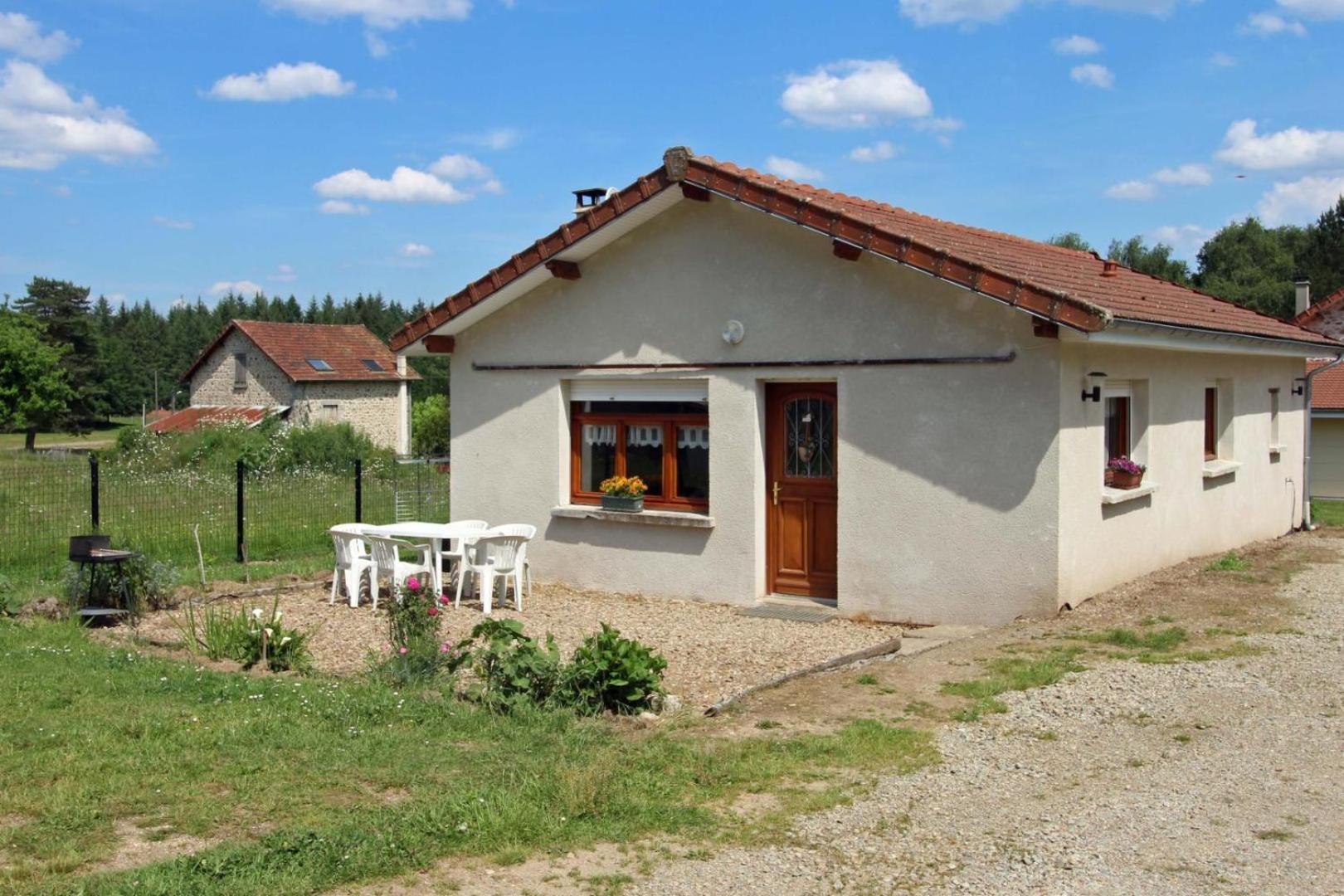 Au Bon Accueil Villa Peyrat-le-Chateau Exterior photo